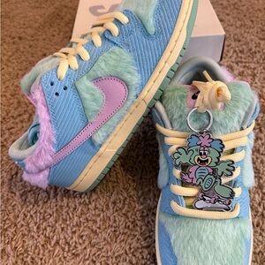 Nike Women's Sneakers in Blue, Pink, and Yellow
